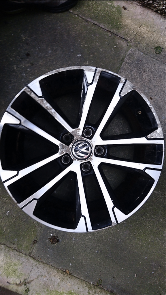 17" VW Golf R Line Alloy WHEEL