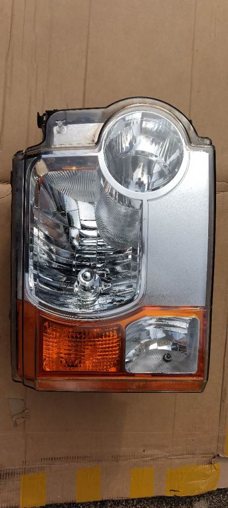 Land Rover Discovery 3 2007 Halogen headlights L&R