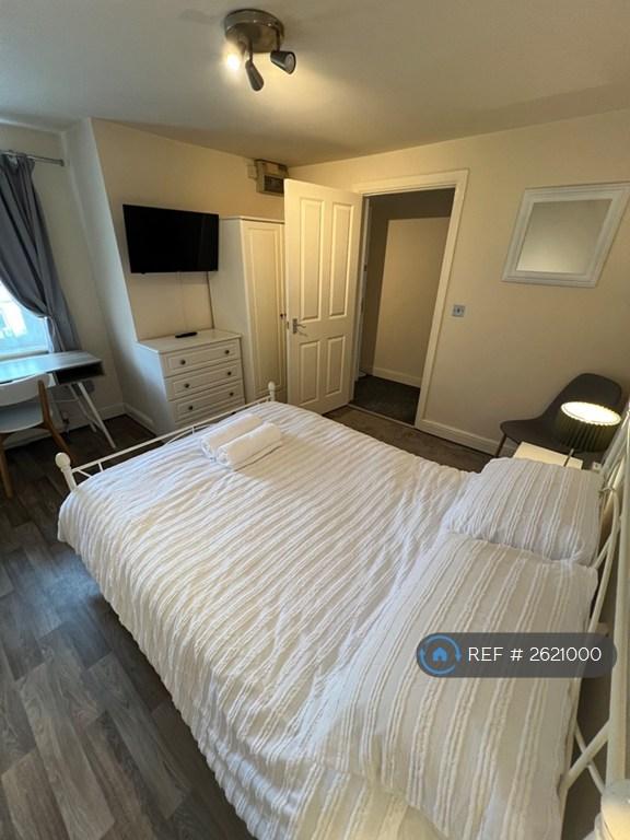 2 bedroom flat in The Jerningham, Shifnal, TF11 (2 bed) (#2621000)