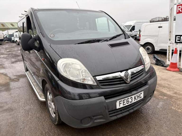 2013 Vauxhall Vivaro Vivaro 2900 Combi CDTi LWB Minibus DIESEL Manual