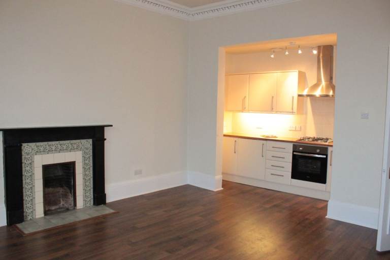 Large 2 Bedroom With Open Plan Living 