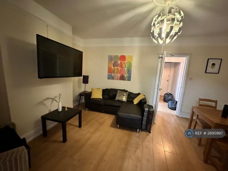 3 bedroom flat in Milton Road, Southampton, SO15 (3 bed) (#2895997)