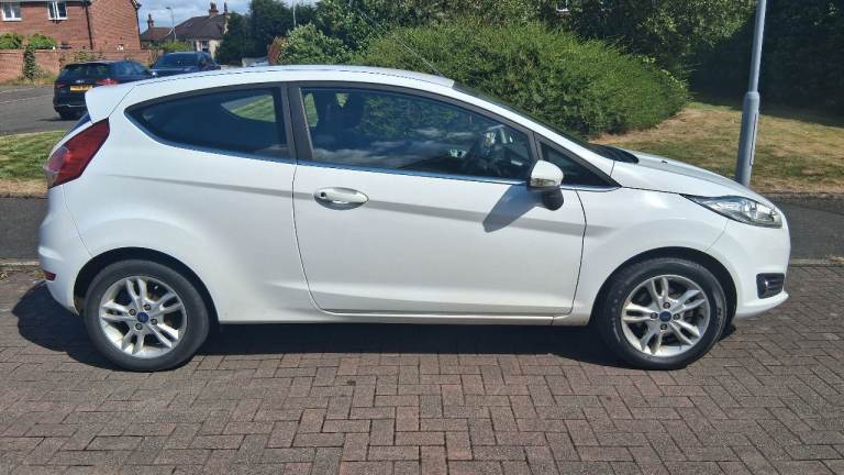 2017 Ford fiesta 1.2 Zetec.       Long mot and FSH