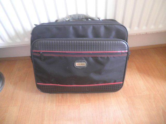 Business Travel Bag Overnite Weekend Bag Suitcase Expandable Several Compartments Black 