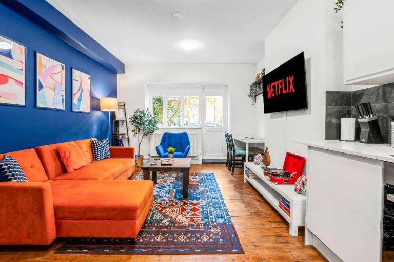 Ground Floor 2-Bed Apartment In Shoreditch 