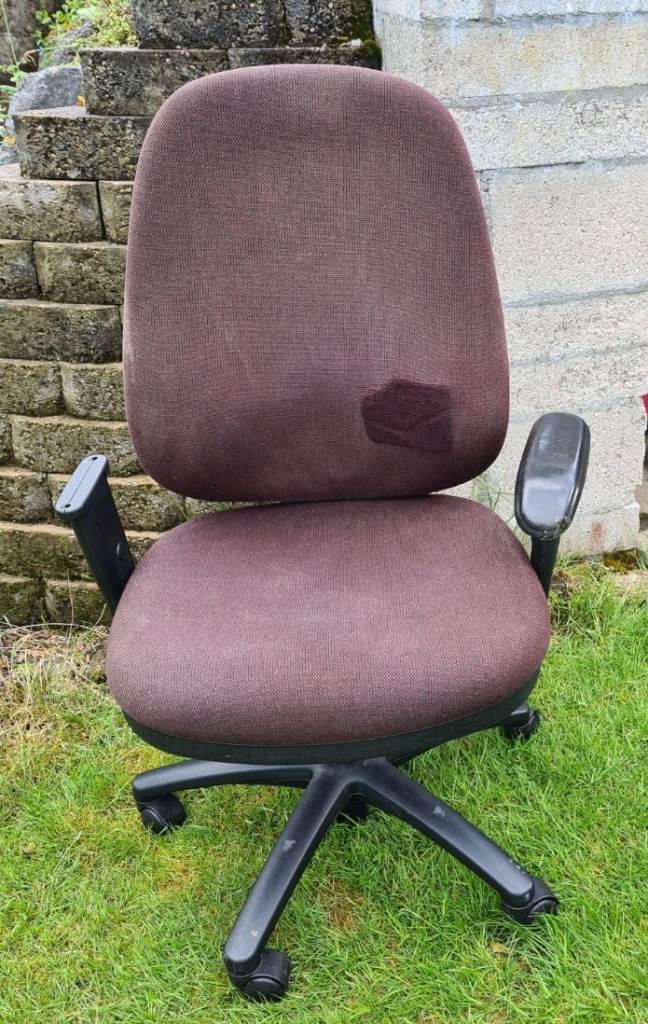 Brown Fabric Swivel Office Chair with Wheels