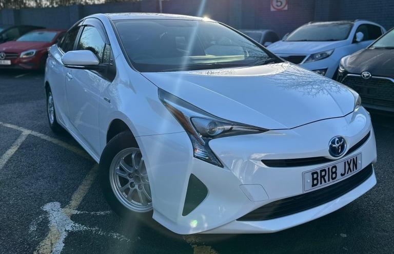  Toyota Prius 1.8 VVT-h Business Edition CVT Euro 6 (s/s) 5dr Petrol/Electric Hybrid Automatic