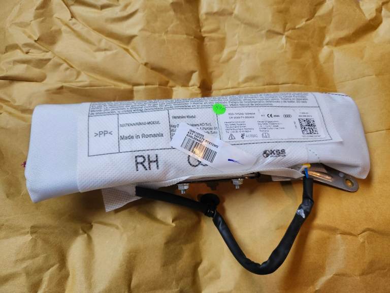 Audi TT 8S OS Front Seat Airbag 