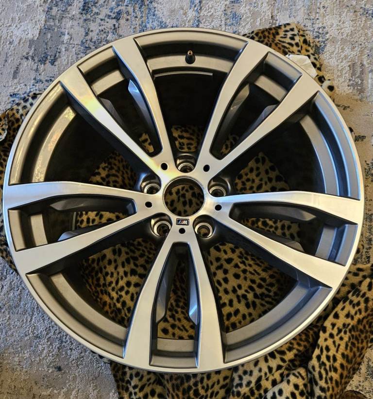 20" Genuine BMW 469m X5 X6 F15/ F16 REAR ALLOY WHEEL