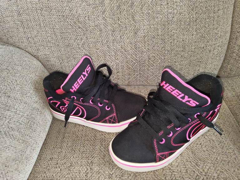 Heelys, skate shoe size 3 UK with box and parts