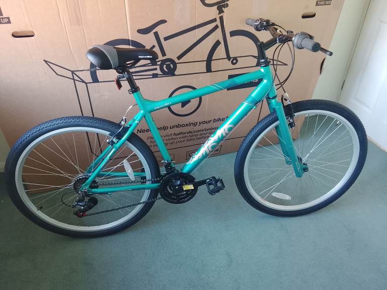 image for Brand New APOLLO COSMO Hybrid Bike - Unboxed Only.