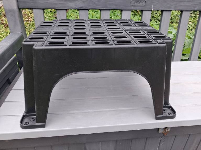 Mgi single caravan step ,'brand new' 