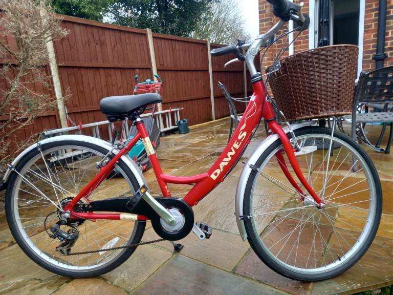 Dawes Red Feather 17 inch Frame 24 inch Wheels 7 Gears Hardly Used