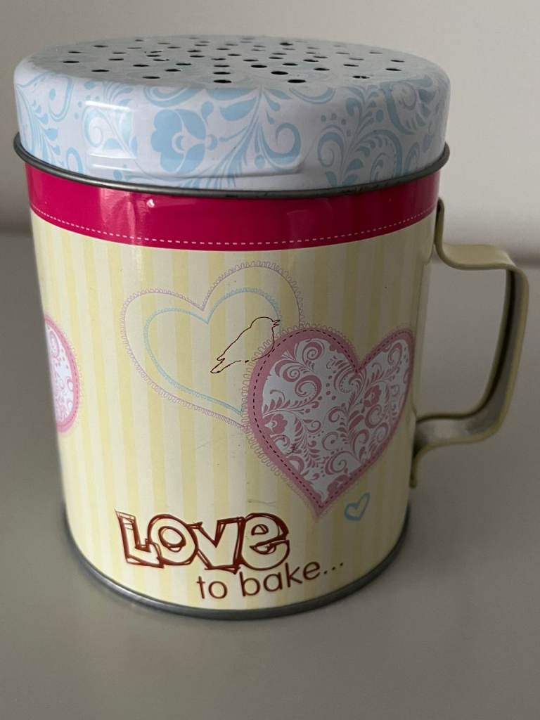 JANE ASHER TINWARE KITCHEN FLOUR SHAKER