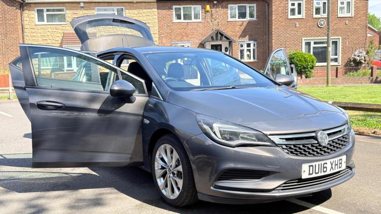 2016 Vauxhall Astra 1.6 CDTi 16V 136 Design 5dr HATCHBACK Diesel Manual