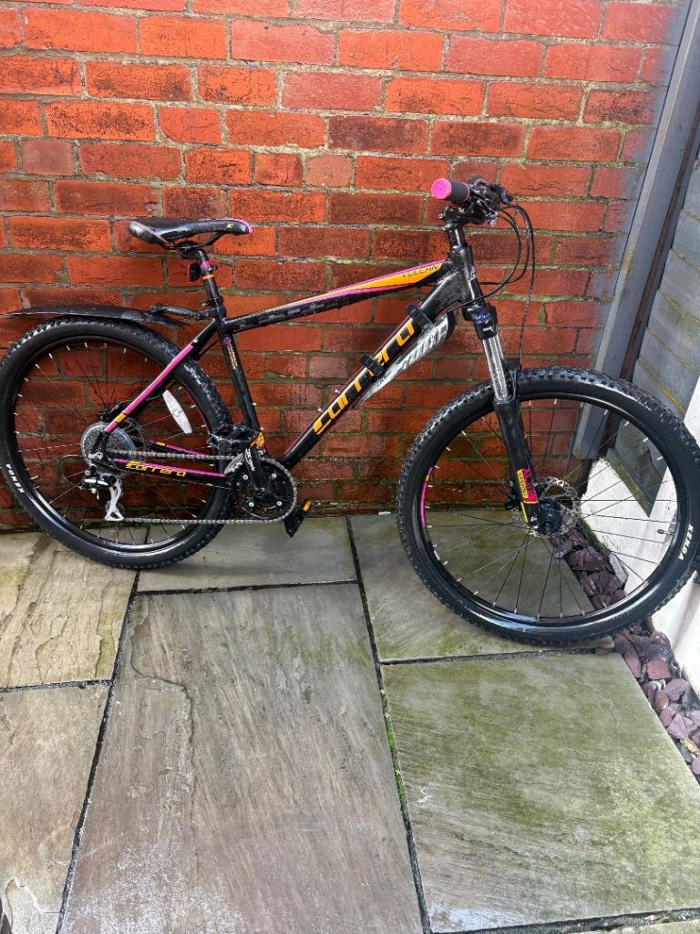 Carrera Vulcan Mountain Bike 18” medium frame 27.5” wheels 