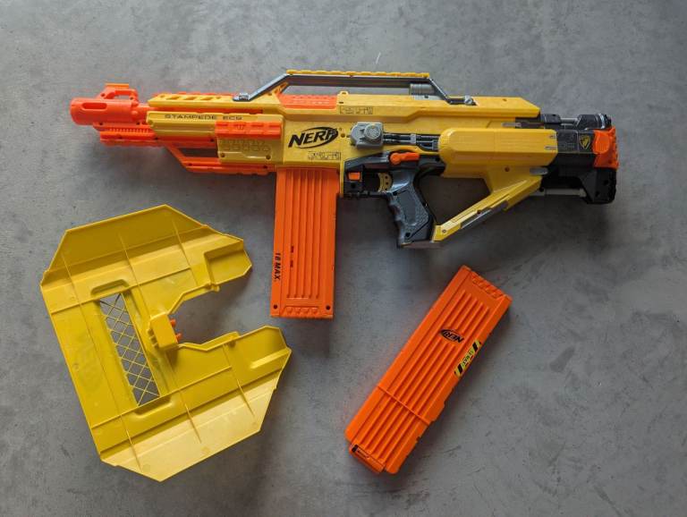 Nerf N-Strike Stampede ECS Blaster Gun, 2 x 18 Dart Magazine Clips, 1 x Blast Shield