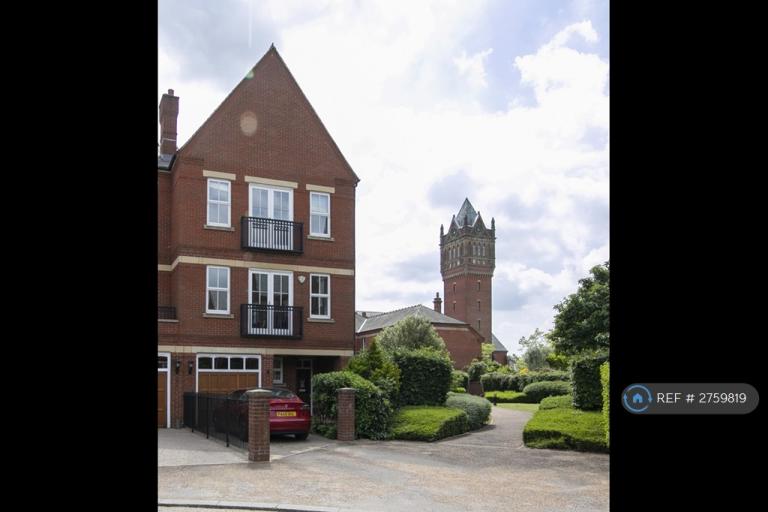 4 bedroom house in Brandesbury Square, Woodford Green, IG8 (4 bed) (#2759819)