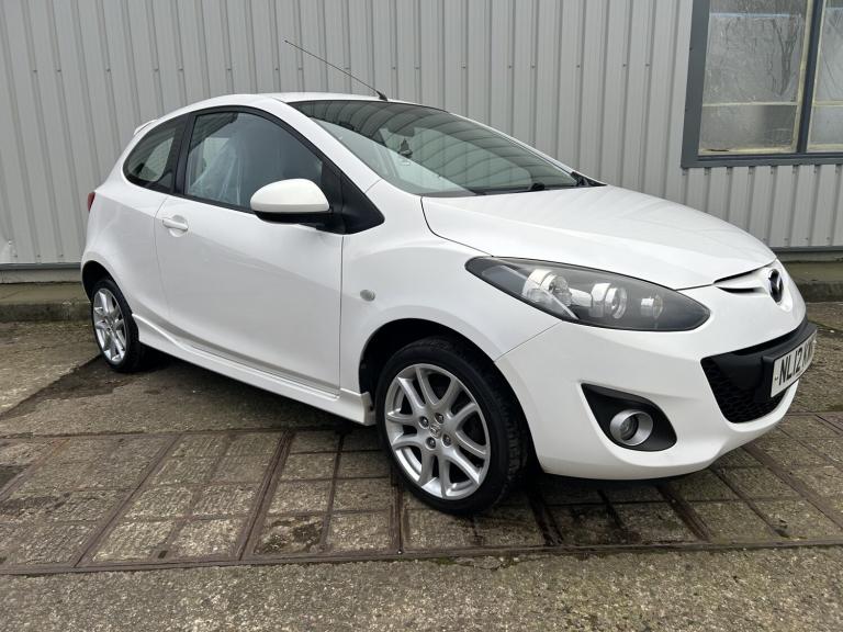 MAZDA MAZDA2 1.3 Tamura 2012