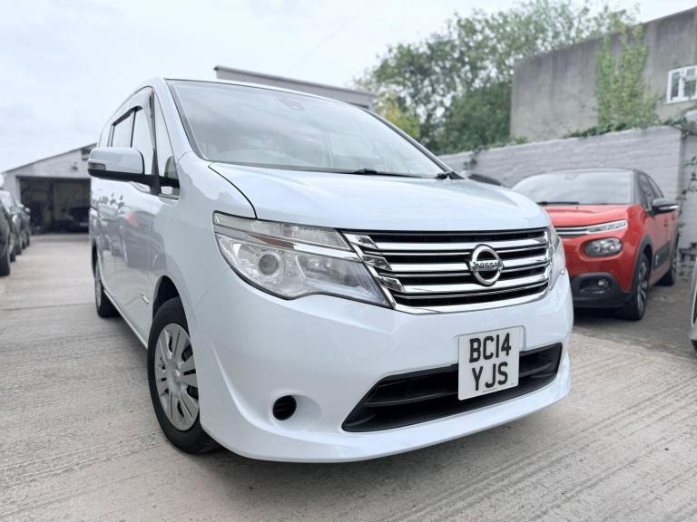 Nissan Serena 2014