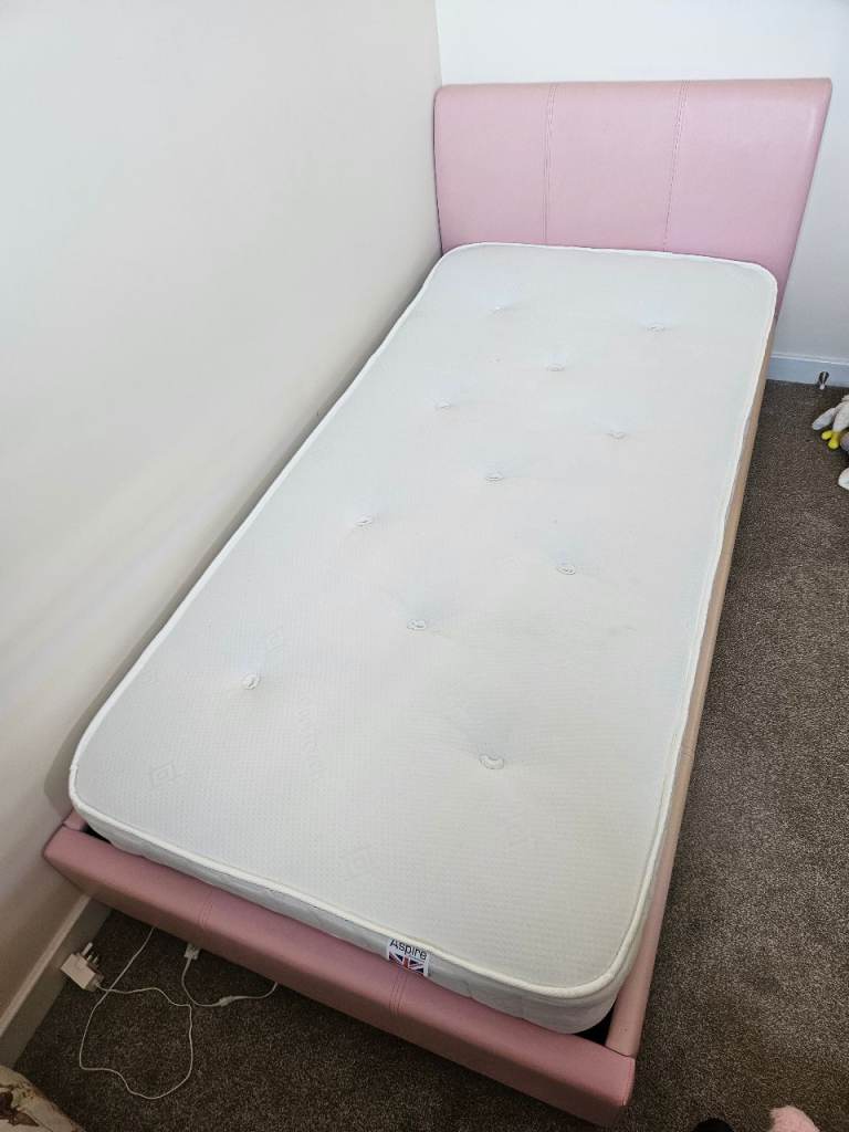 Single bed with mattress - REDUCED