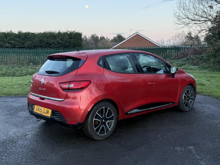 RENAULT CLIO 1.2 Dynamique MediaNav 1.2 16V 75 2015