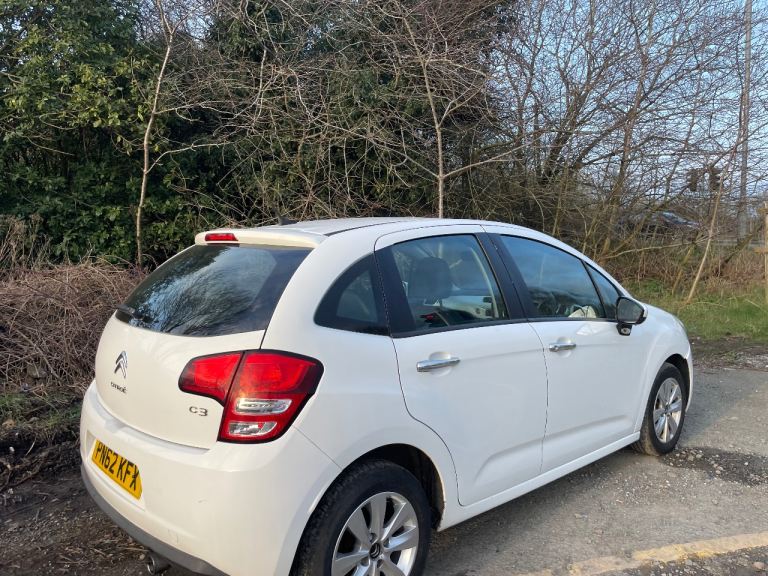 CITROEN C3 1.4 VTI VTR+ 62 REG WHITE 5 DOOR MOT JULY 2ND 2026 TAX £195 LOW INSURANCE 48+MPG