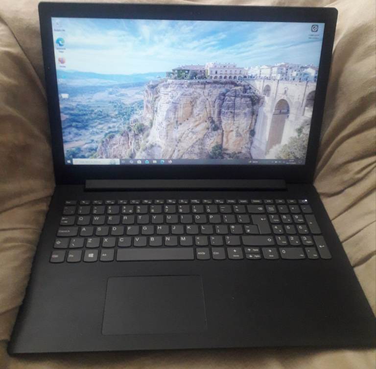 Lenovo Windows 10 Laptop - 15.6 128gb SSD 4gb RAM - SCHOOL KIDS Office **FREE DELIVERY**