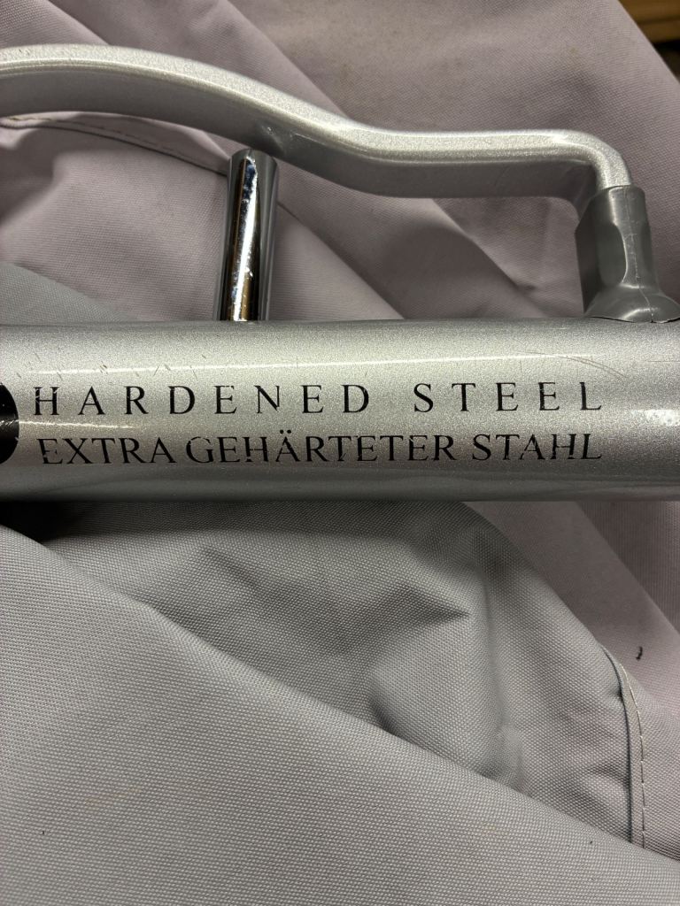 Milenco steering wheel lock