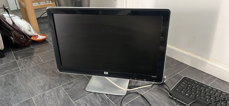 HP monitor, keyboard and mouse