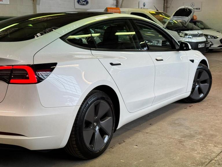 TESLA MODEL 3 (Dual Motor) Long Range Auto 4WDE 4dr 2021