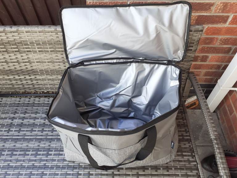 Large grey 60litre cool bag brand new never used