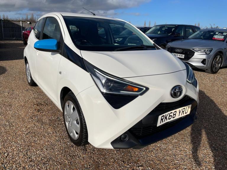 2018 Toyota AYGO 1.0 VVT-i x-play Euro 6 5dr HATCHBACK Petrol Manual
