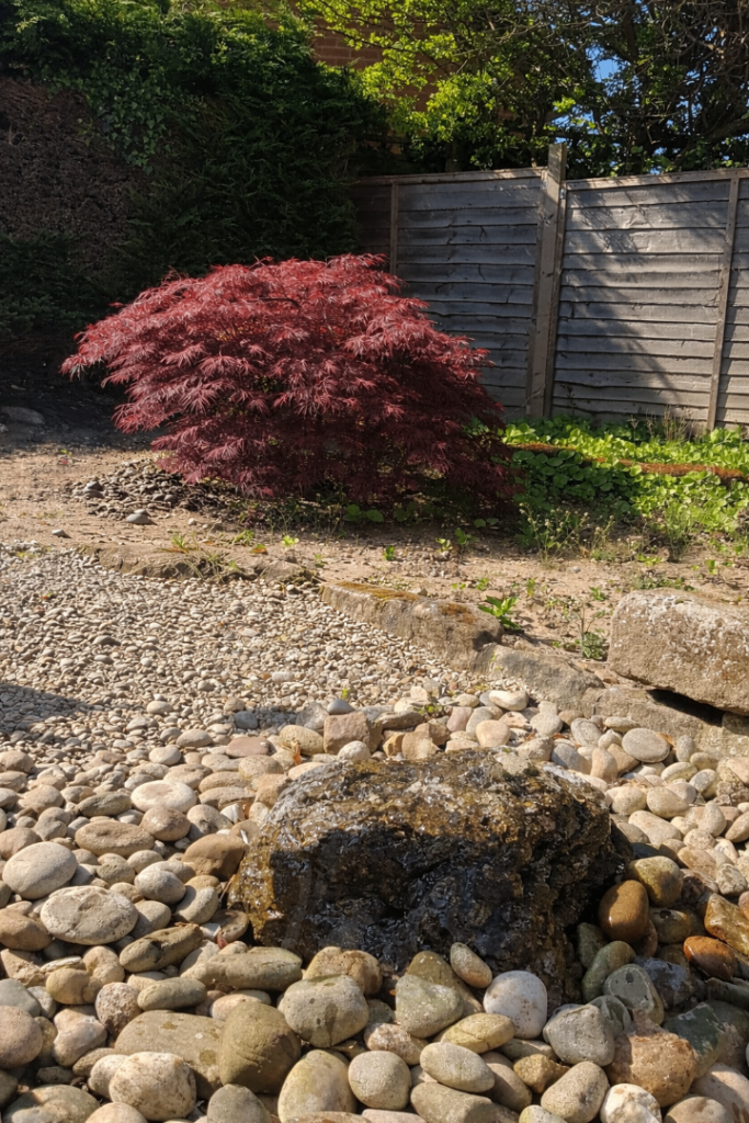 Natural Stone Garden Fountain / Water Feature