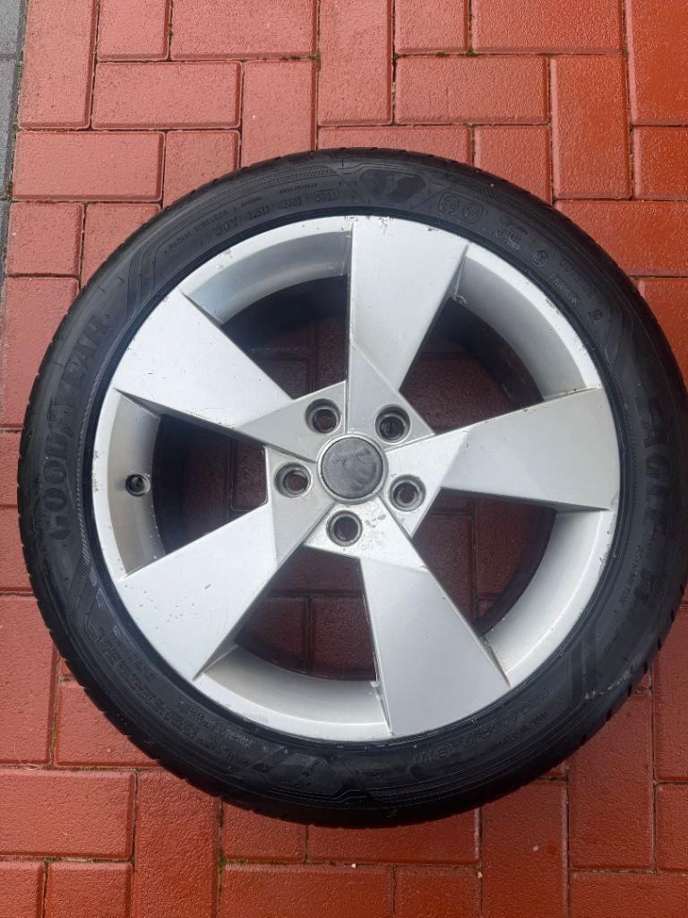 FOUR 17 inch GENUINE Skoda  AUDI  SEAT VW alloy wheels plus 3 brand new Goodyear tyres 
