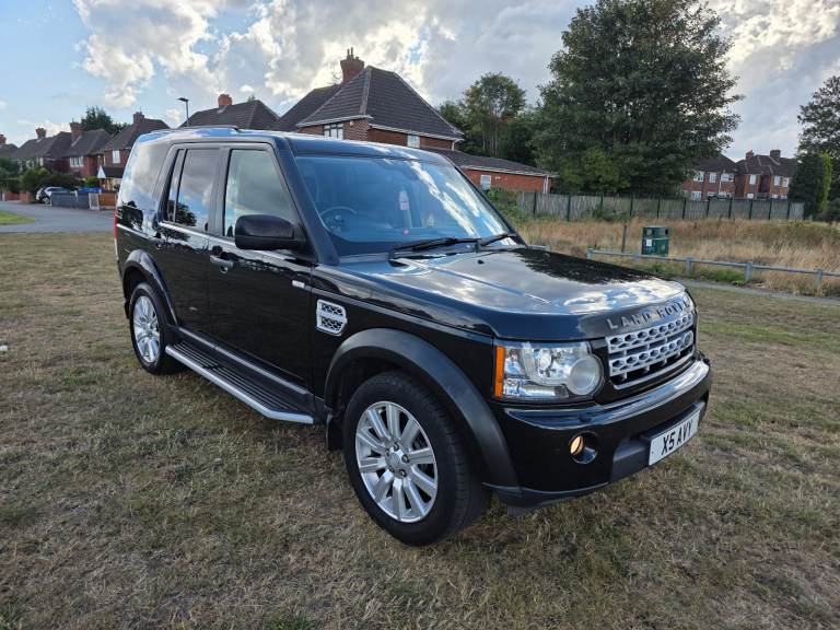 Landrover Discovery 4 - **Rear Entertainment System**