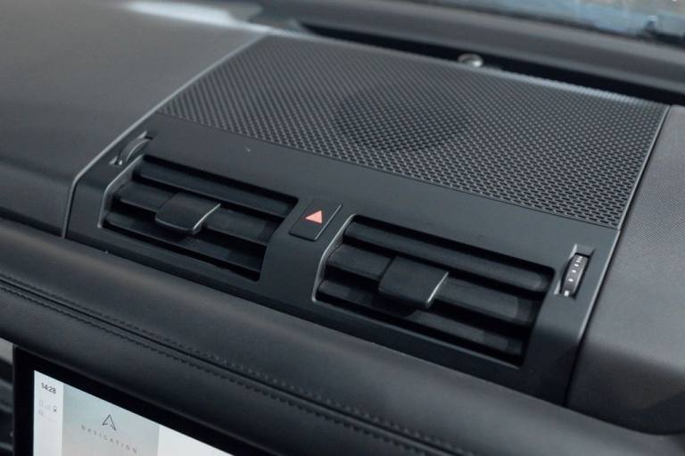 2021 Land Rover Defender 3.0 D300 MHEV X-Dynamic HSE SUV 5dr Diesel Auto 4WD Euro 6 (s/s) (300 ps...