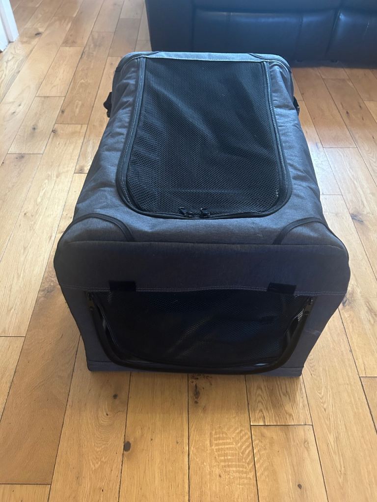Folding dog crate (small)