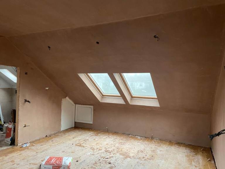 I am offering professional plastering and rendering services 