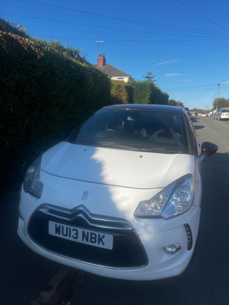 Citroen, DS3, Hatchback, 2013, Manual, 1598 (cc), 3 doors