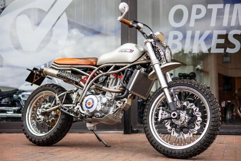 CCM Spitfire SUPER LOW MILES ! STUNNING