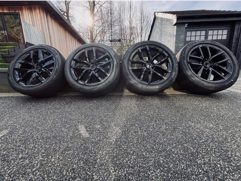 Immaculate Range Rover Wheels