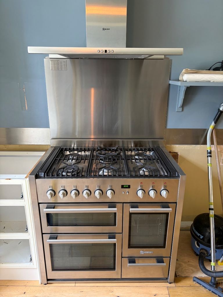 Neff dual fuel range oven and extractor hood