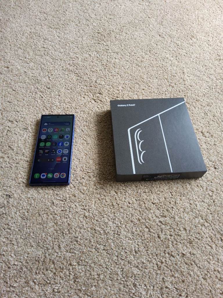 Samsung z fold 7 1tb in blue with receipt and 23 month warranty
