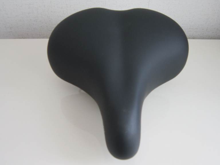 REAL COMFY GEL BIKE SADDLE, EXCELLENT CONDITION