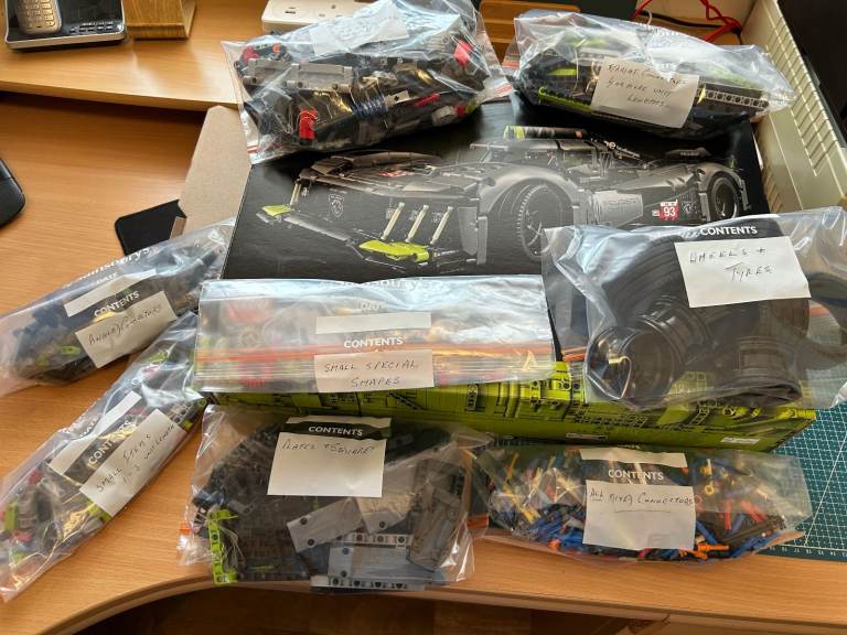 Lego Peugeot Le Mans 9X8. model kit