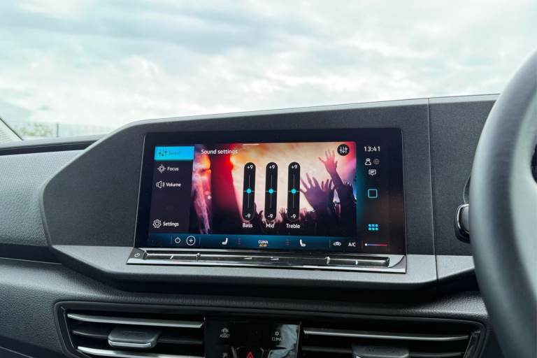 2024 Volkswagen Caddy Maxi 2.0 TDI 122 Life 5dr DSG Van DIESEL Automatic