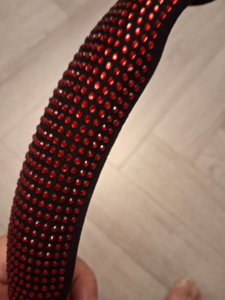 Beautiful rhinestone steering wheel cover 