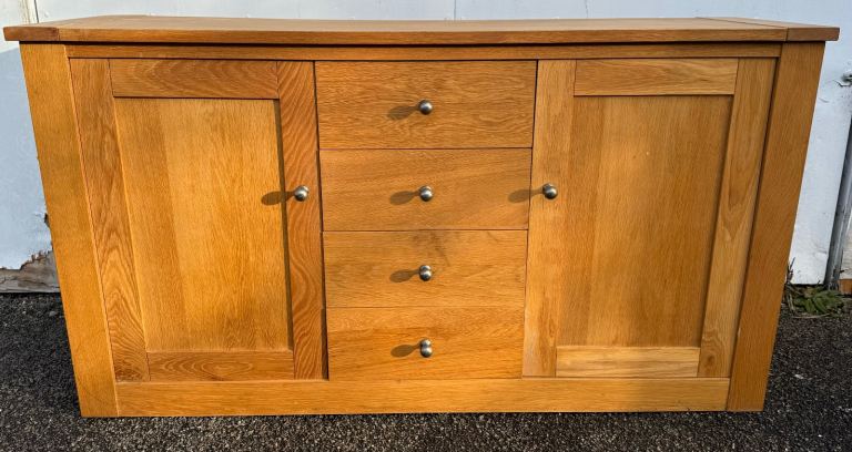 Living room/ Dining room Side board unit