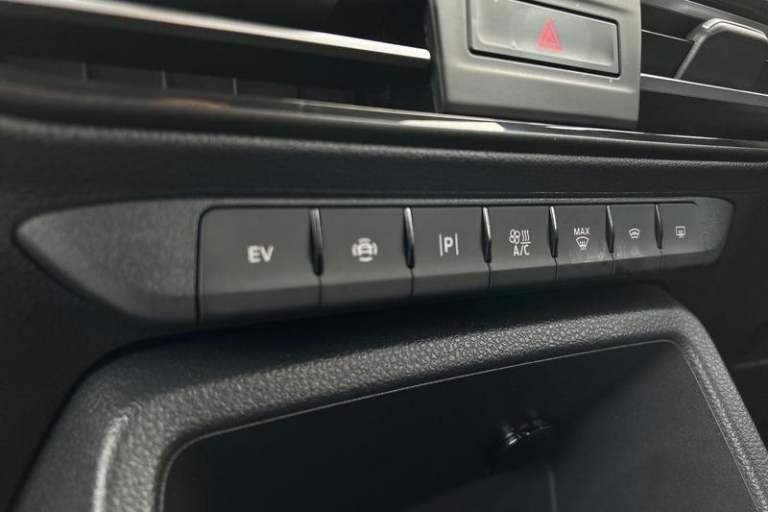 2025 Ford Transit Connect 250 Limited AUTO L2 LWB 1.5 EcoBoost PHEV 150ps, AIR CON, REAR PARKING ...